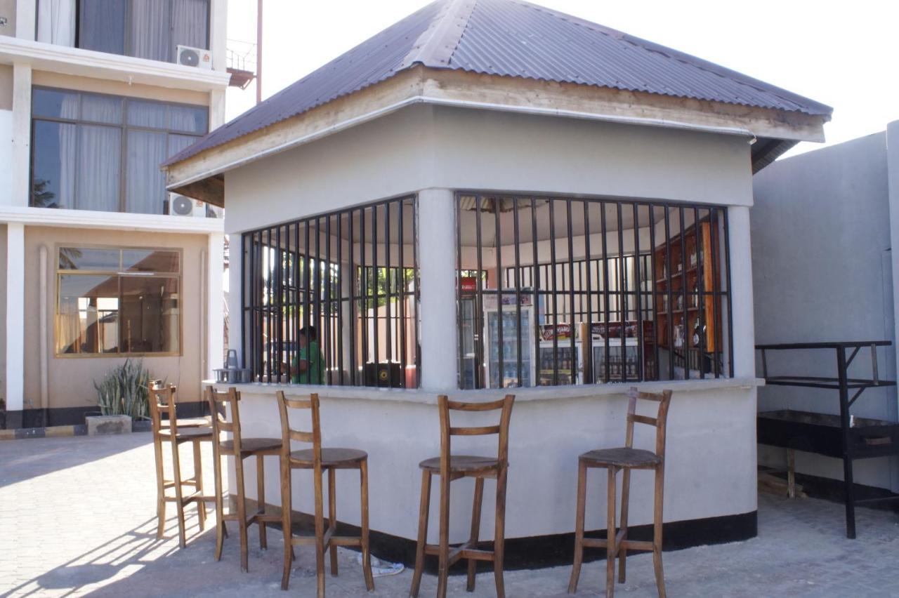 Hotreef Airport Hotel Dar es Salaam Ngoại thất bức ảnh